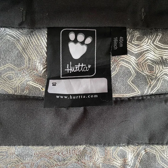 Hurtta Extreme Warmer Insulated Dog Parka in Black - 16in / 40cm